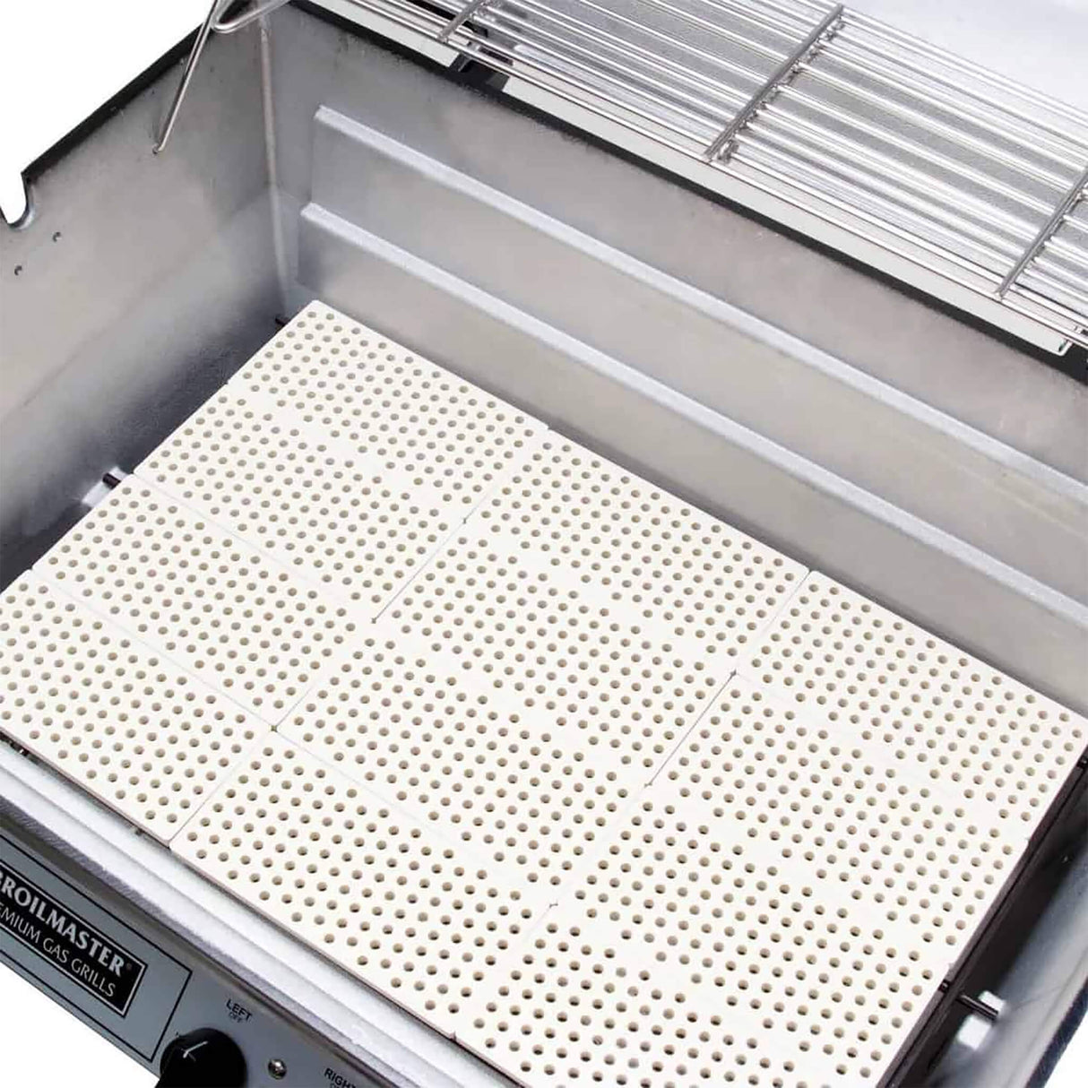Broilmaster P3X Super Premium Cast Aluminum Gas Grill With Flare Busters, Griddle And Smoker Shutter