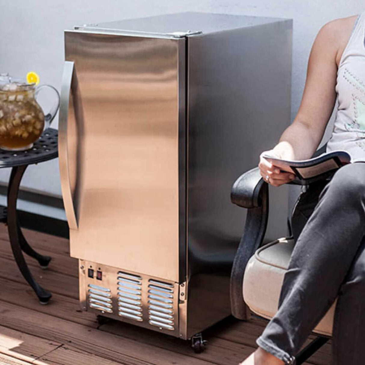 Edgestar 15-Inch Outdoor Undercounter Ice Maker W/ 50 LBS Daily Ice Production [OIM450SS]