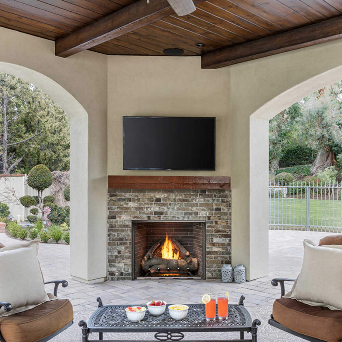 Majestic Traditional Stacked Brick Courtyard Outdoor Gas Fireplace [ODCOUG-36/42SSL]
