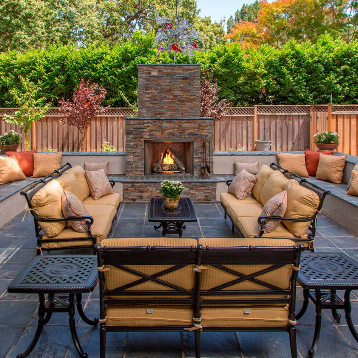 Majestic Traditional Stacked Brick Courtyard Outdoor Gas Fireplace [ODCOUG-36/42SSL]