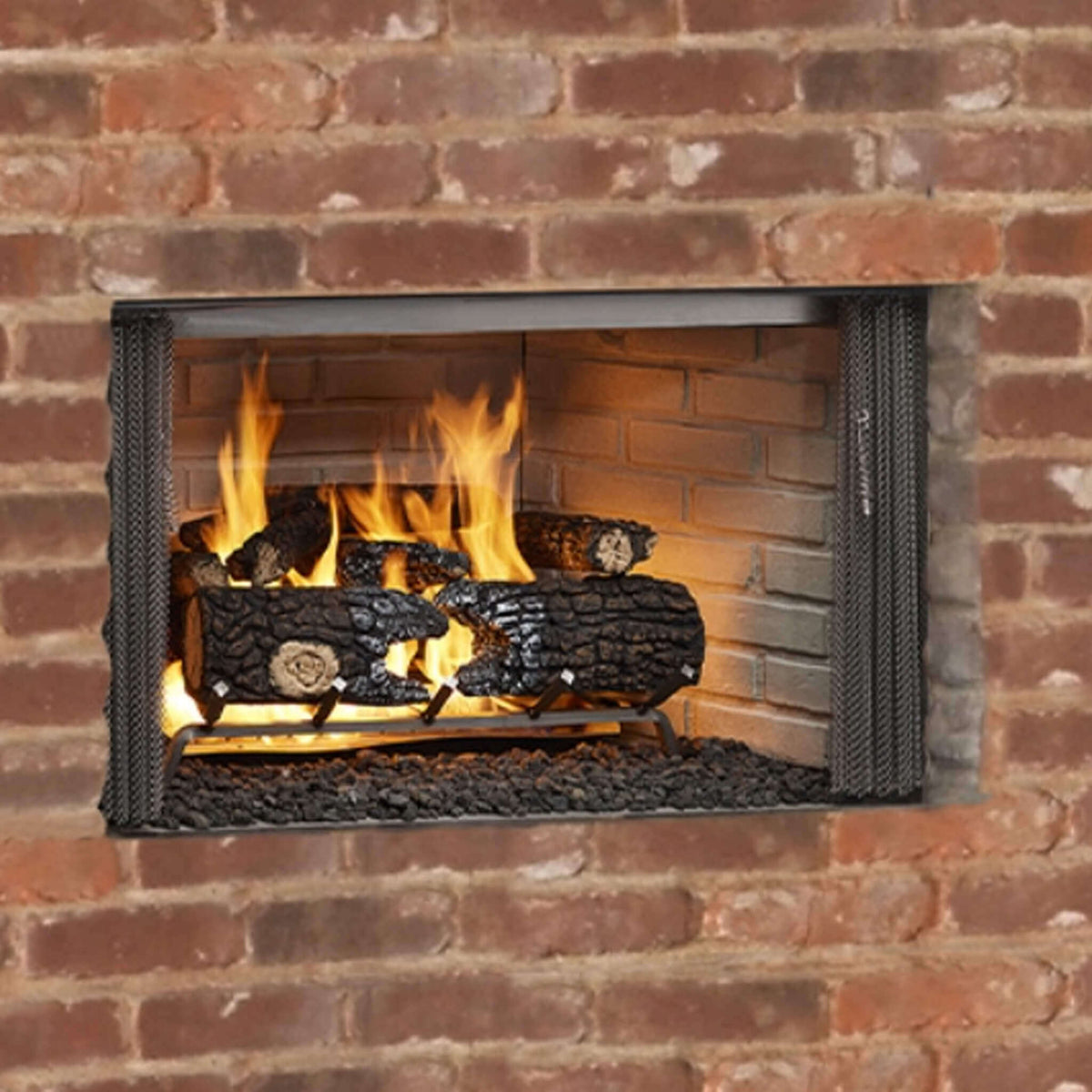 Majestic Villawood 42-Inch Traditional Refractory Outdoor Wood Burning Fireplace [ODVILLA-42T-B]