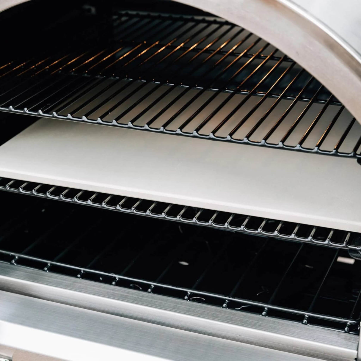 Summerset 60" Outdoor Freestanding Gas Pizza Oven [SS-OVFS-LP/NG]